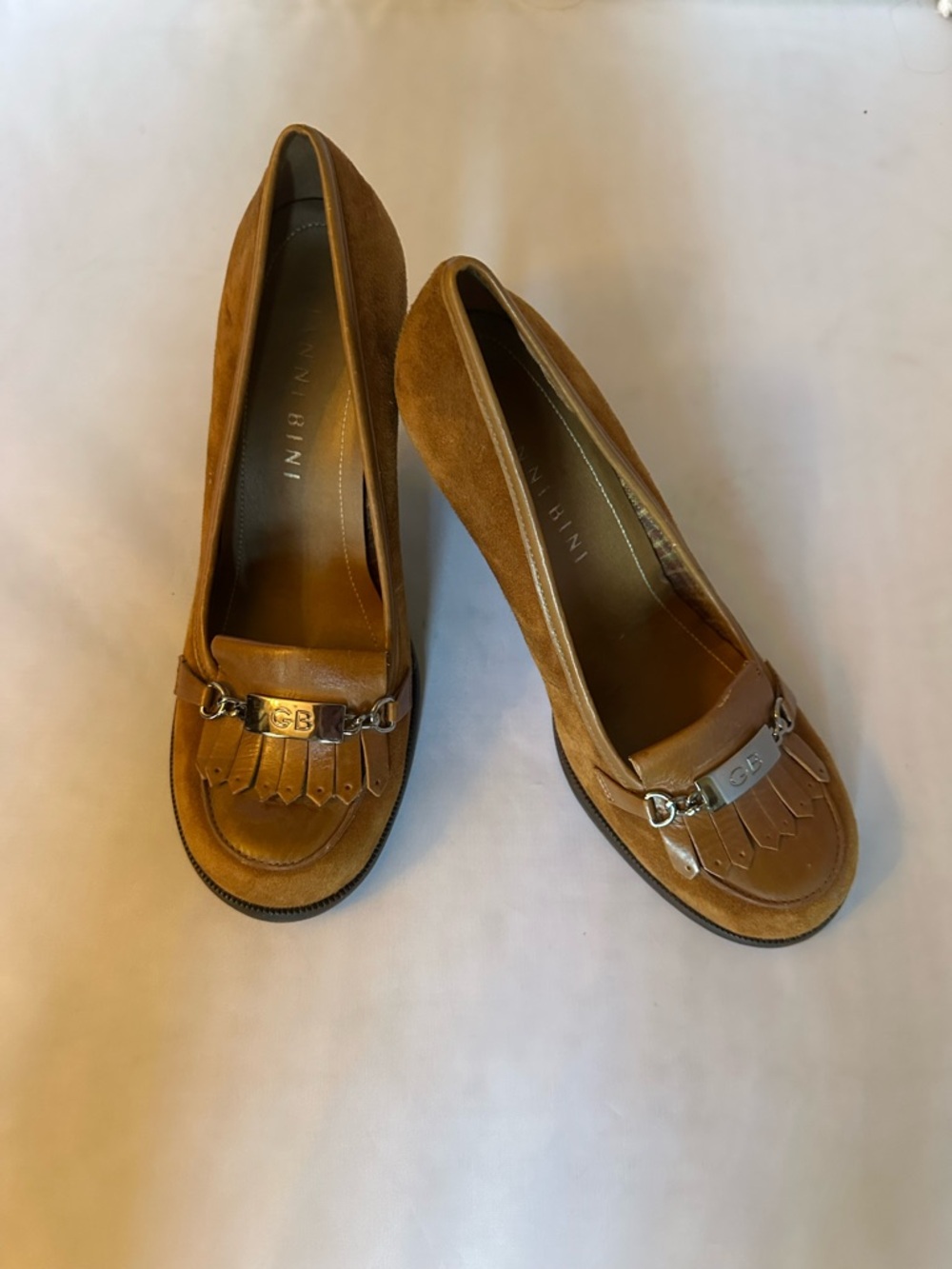 Gianni Bini Brown Suede Kiltie Loafers with Metal Bit